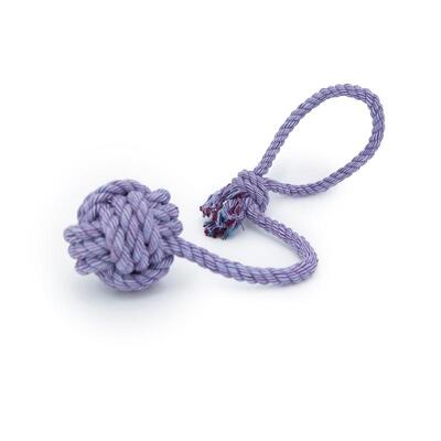 Einzelner, lilaner, großer Nuts for Knots Ball mit Schlaufe von Happy Pet