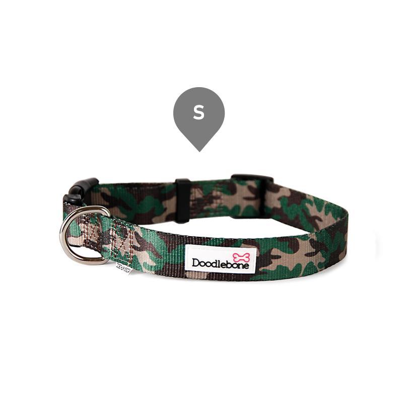 Gemustertes Camouflage Bold Halsband von Doodlebone® in der Größe S