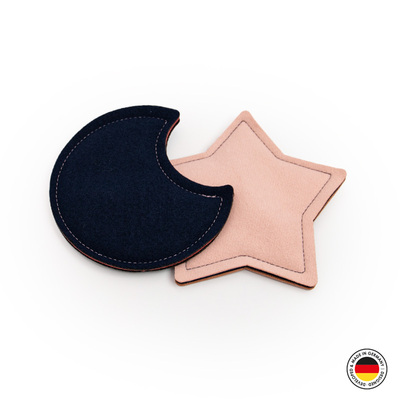 Katzenspielzeug-Doppelset aus Stoff - in Form eines Sterns und des Monds, in rosa und schwarz, liegend