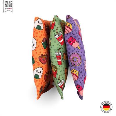 Katzenspielzeug 4cats Kawaii Kollektion Raschelkissen Praesentation vertikal
