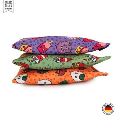 Katzenspielzeug 4cats Kawaii Kollektion Raschelkissen Praesentation gestapelt